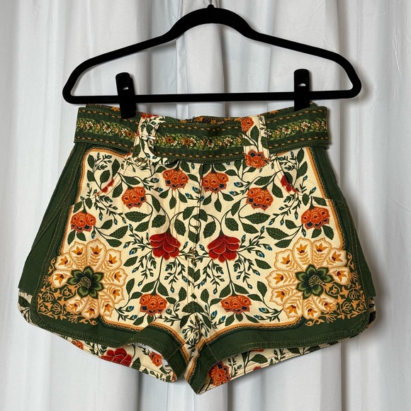 Farm Rio Sand Garden Tapestry Shorts Womens 29 NWT - Picture 3 of 15